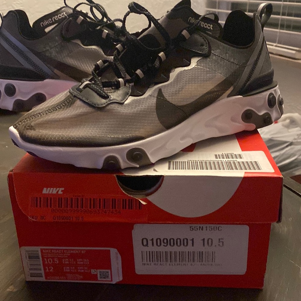 Nike react element 87 anthracite black